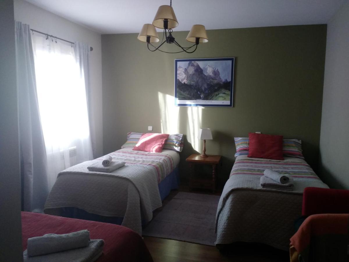 Villa La Majada De Alameda Alameda del Valle Esterno foto